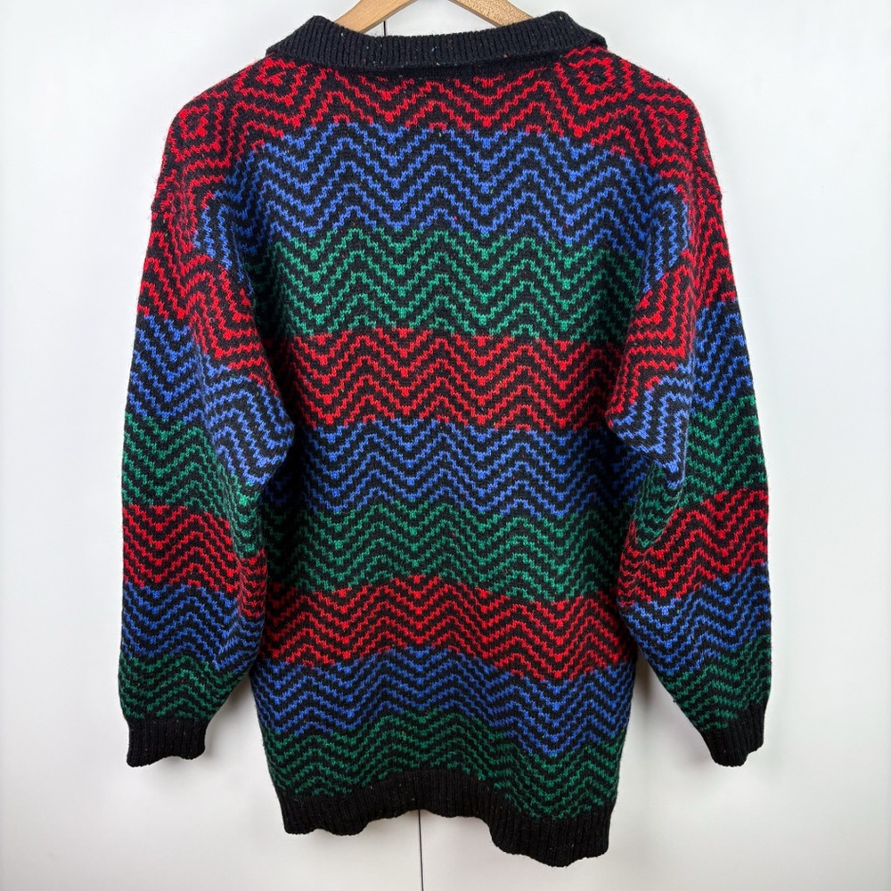 Vintage 100% Wool Collared Red Blue Green Chevron Zig Zag Striped V Neck Sweater - Picture 6 of 7
